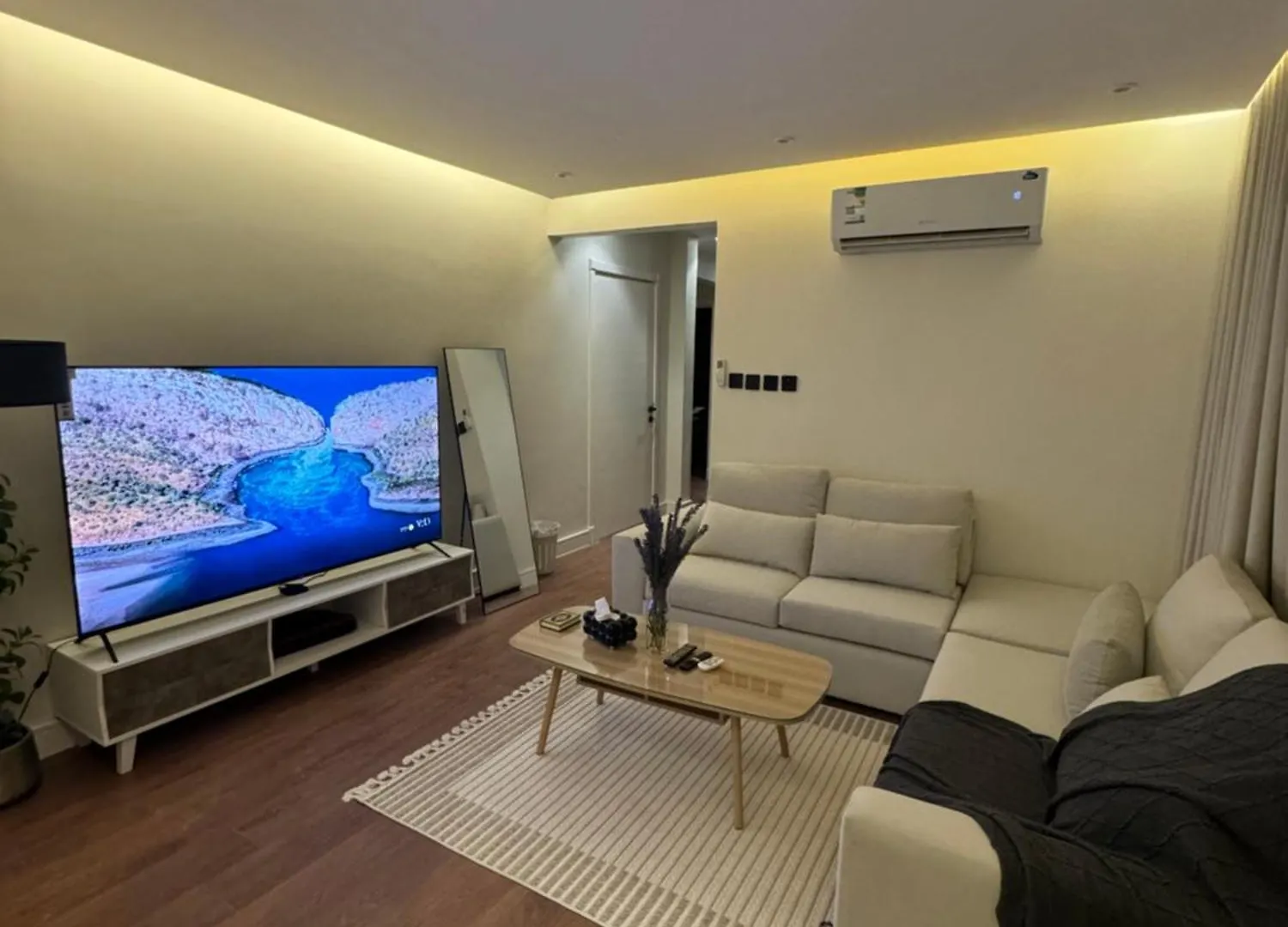 هوليفيرا 2 location